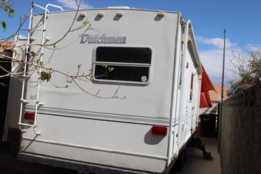 Caravana Dutchmen 2001* (o trueque por un auto)