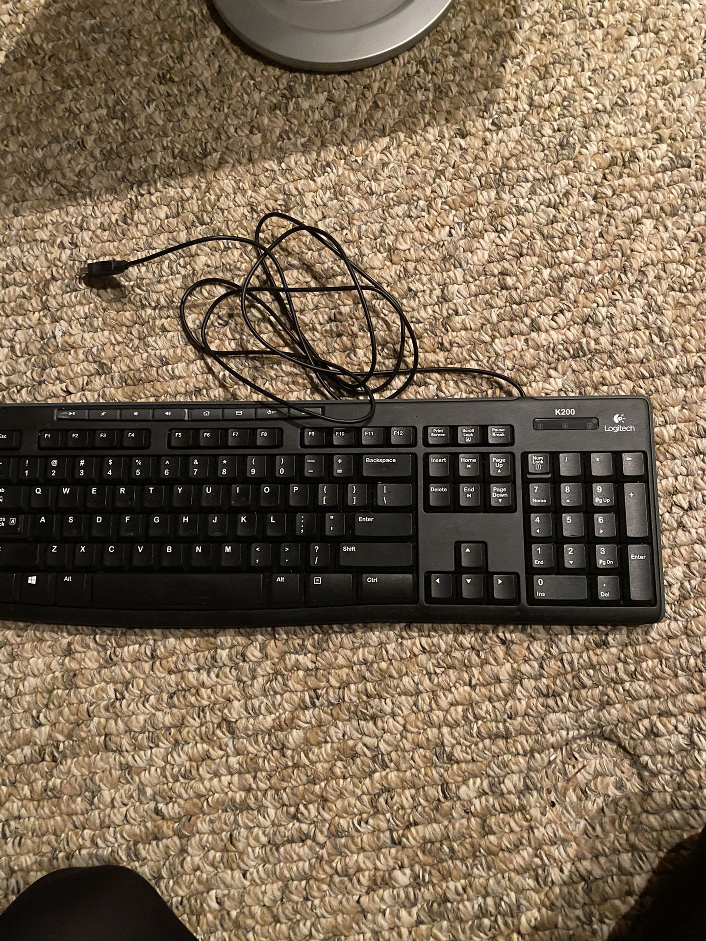 Logitech K200 Keyboard & HP Mouse