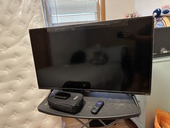 Roku Hisense 42inch Tv