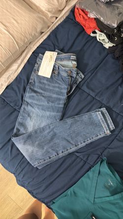 NEW w/ tags Amazon Essential Skinny Moulant Jeans