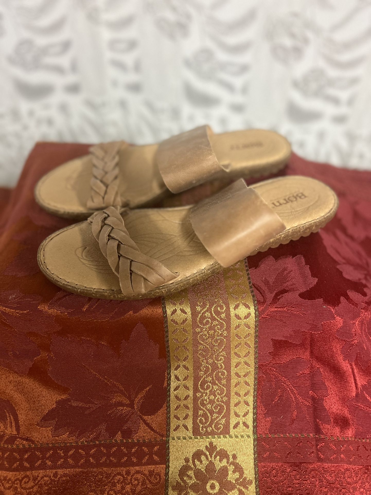 Women Born Cherita Leather Sandals