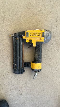 DeWalt Pneumatic Finish Nailer 18g