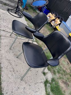 (2) 1971 Shaw Walker Gull Wing Chairs