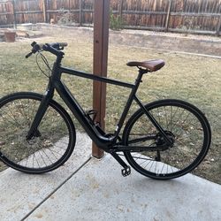 Electric Bike – Momentum Voya E+ 3 – Excellent Condition - need gone quickly ASAP