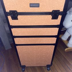 Byootique Makeup Case