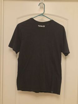 Hurley Black Tee Shirt. Medium Size.