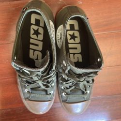 Converse High Tops SIZE 7