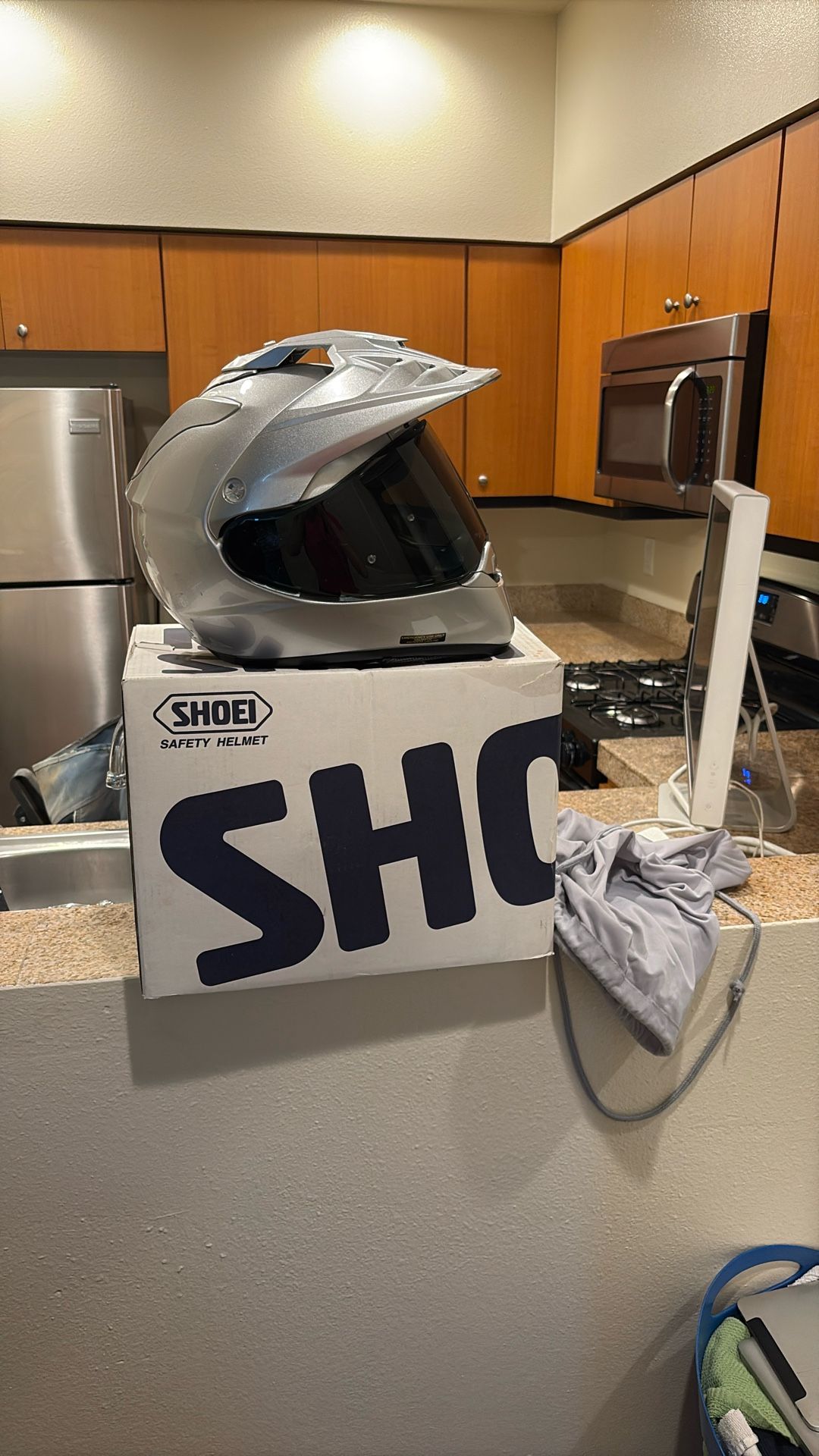 Shoei HIRNET X2