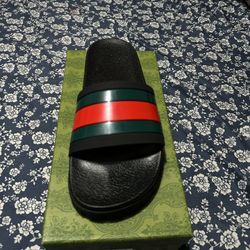 Gucci slides