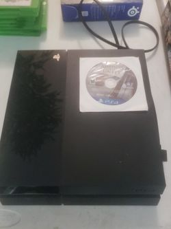 Playstation 4 - Game Included