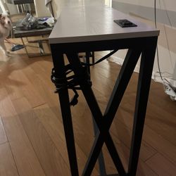 White Stand With USB Connector 