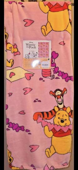 Disney 2025 Winnie The Pooh & Friends Pink W/Hearts Valentines Day Throw