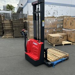 Full Electric Brand New Warehouse Forklift Pallet Stacker 