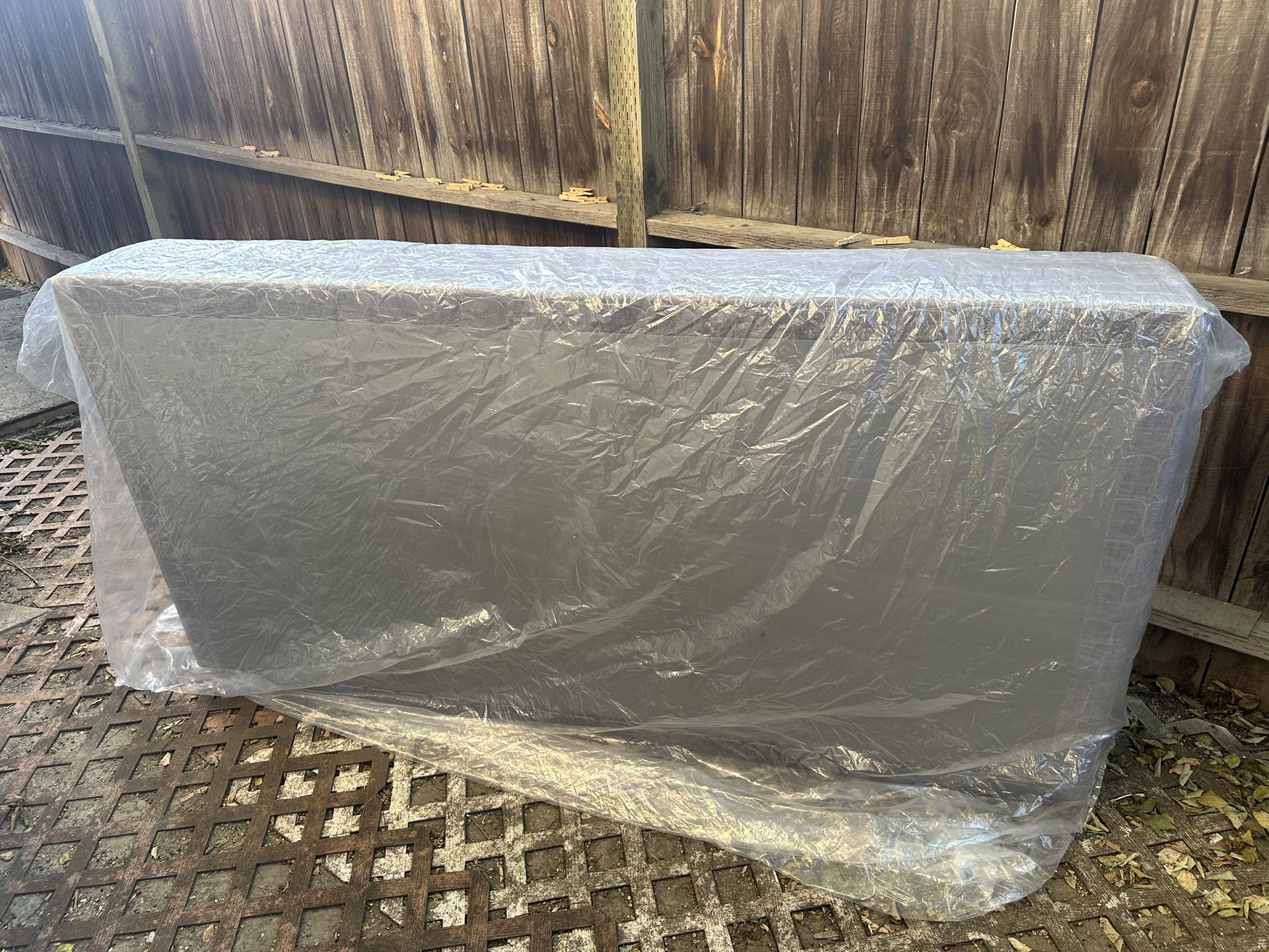 twin box spring for Sale in Los Angeles, CA OfferUp