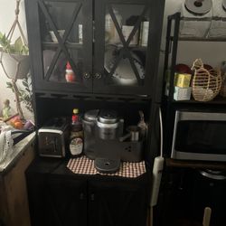 Kitchen Cabinet 