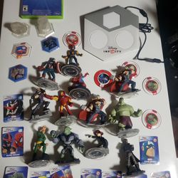 Xbox 360 Disney Infinity 2.0 Edition  With Pad And Characters Lot 