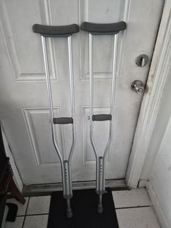 Muletas / Crutches
