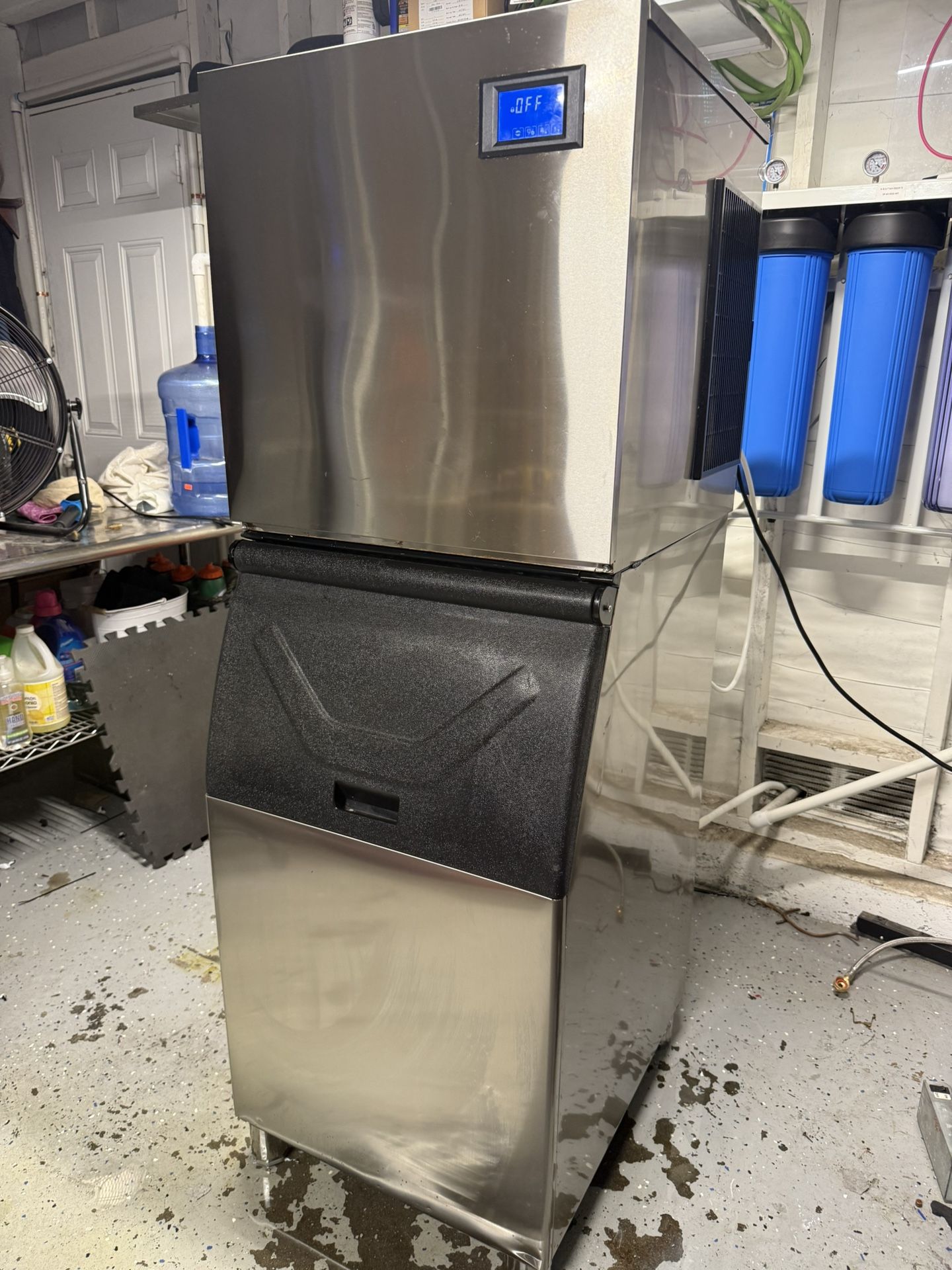 Commercial Ice Maker (110 Volt) ((350 Lb In 24 Hours))