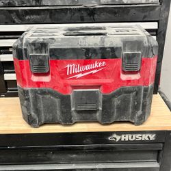 Milwaukee M18 Portable Vacuum