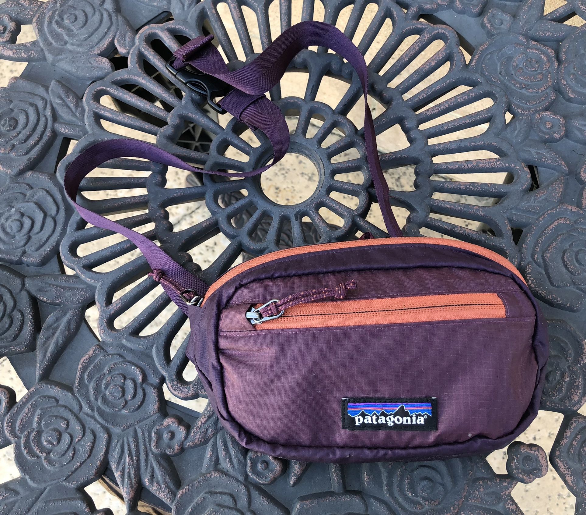 Patagonia Ultralight Black Hole Mini Hip Pack Fanny Patchwork Maroon/clay/Purple. 