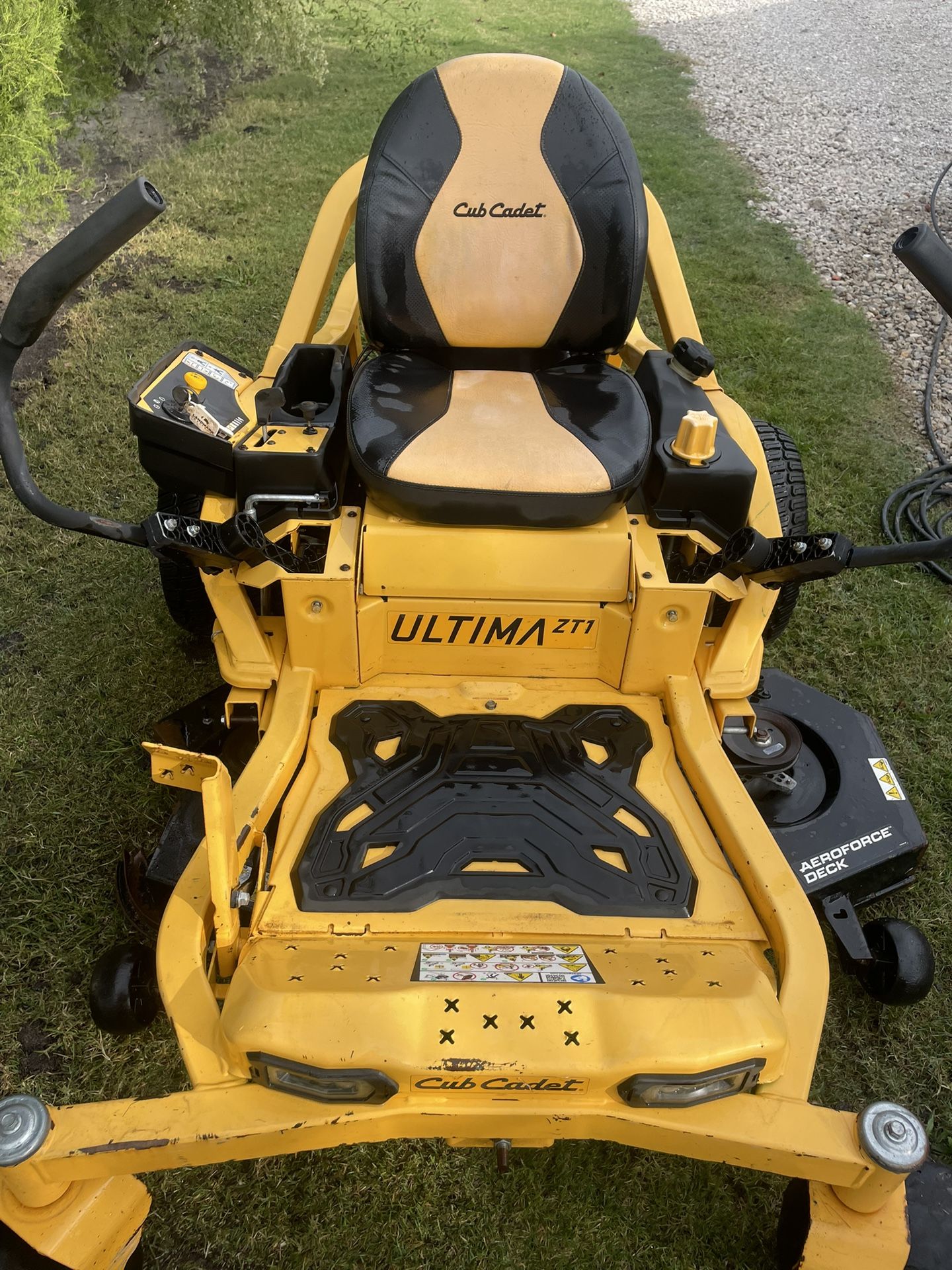 Cub Cadet Zero Turn Mower 50”