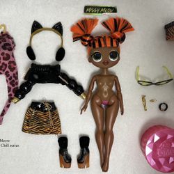 OMG dressed Dolls And Just Outfits 