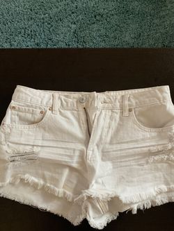 Women’s White ripped jean shorts