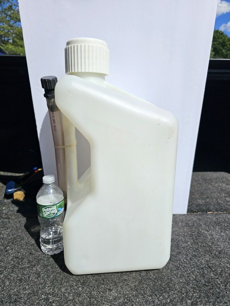 5 Gallon Fuel Plastic Jug Container With Fill Hose