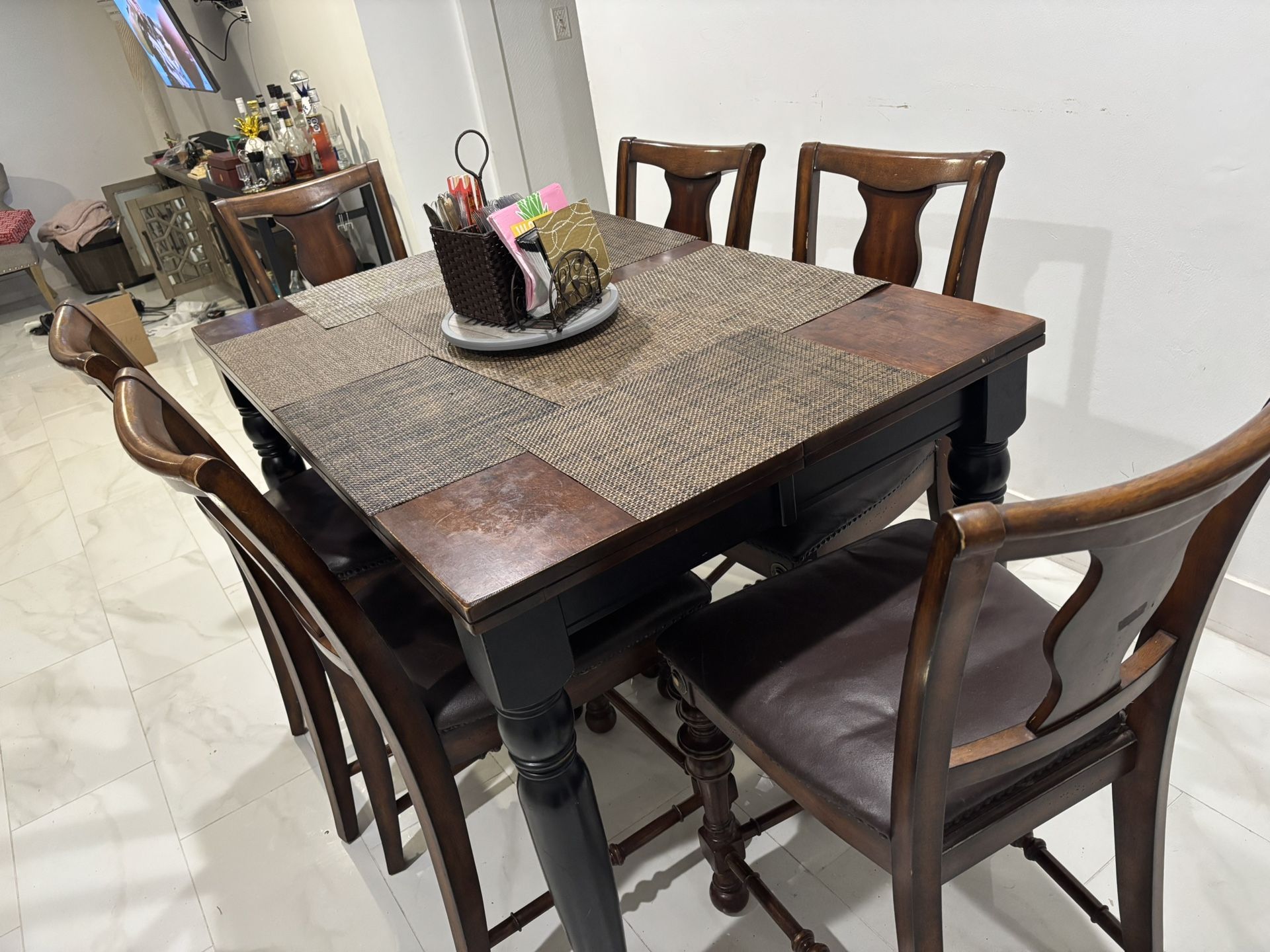 Dinning Room Table 