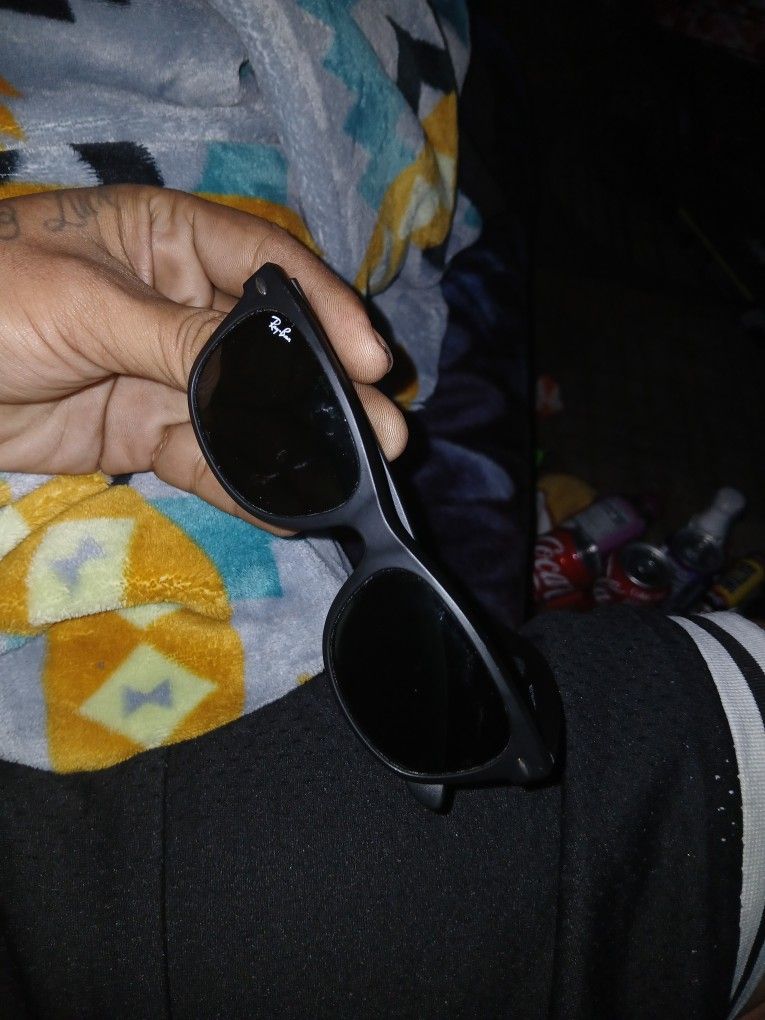 Raybans Rb2132 