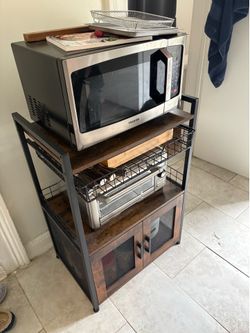 Toshiba Microwave + Microwave Cart