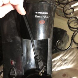 Black N Decker “Brew & Go” single cup coffee maker