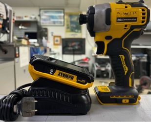 DeWALT Atomic 20V 1/4” Impact Driver - DCF809