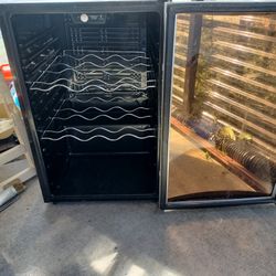 Wine Cooler/ Mini Fridge