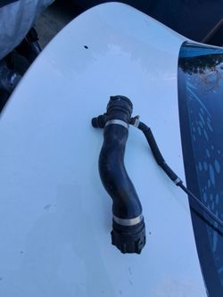 BMW E92  UPPER RADIATOR HOSES