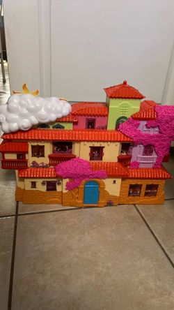 Disney Encanto House & toys