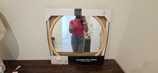 Round wall mirror