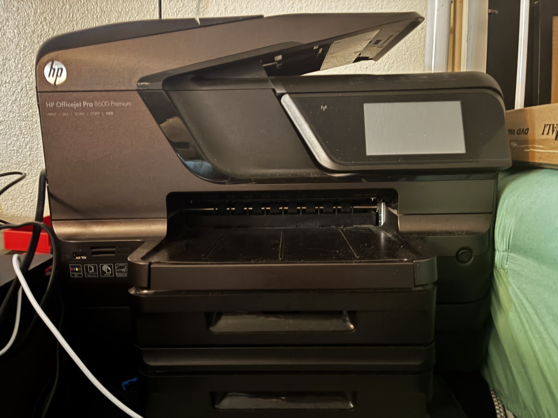 HP office jet Pro 8600 Premium (Black)