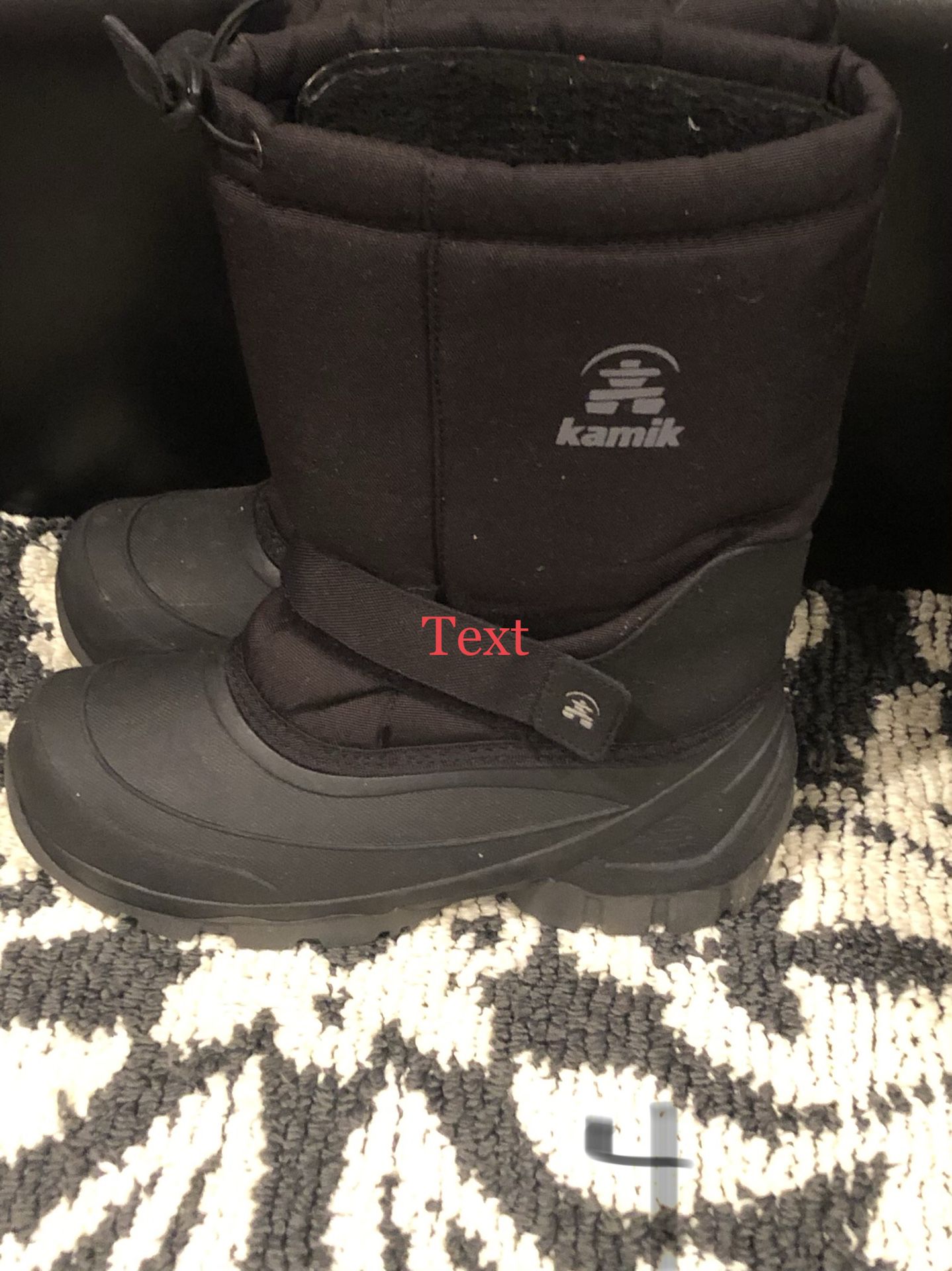 boy size 4 Snow boots