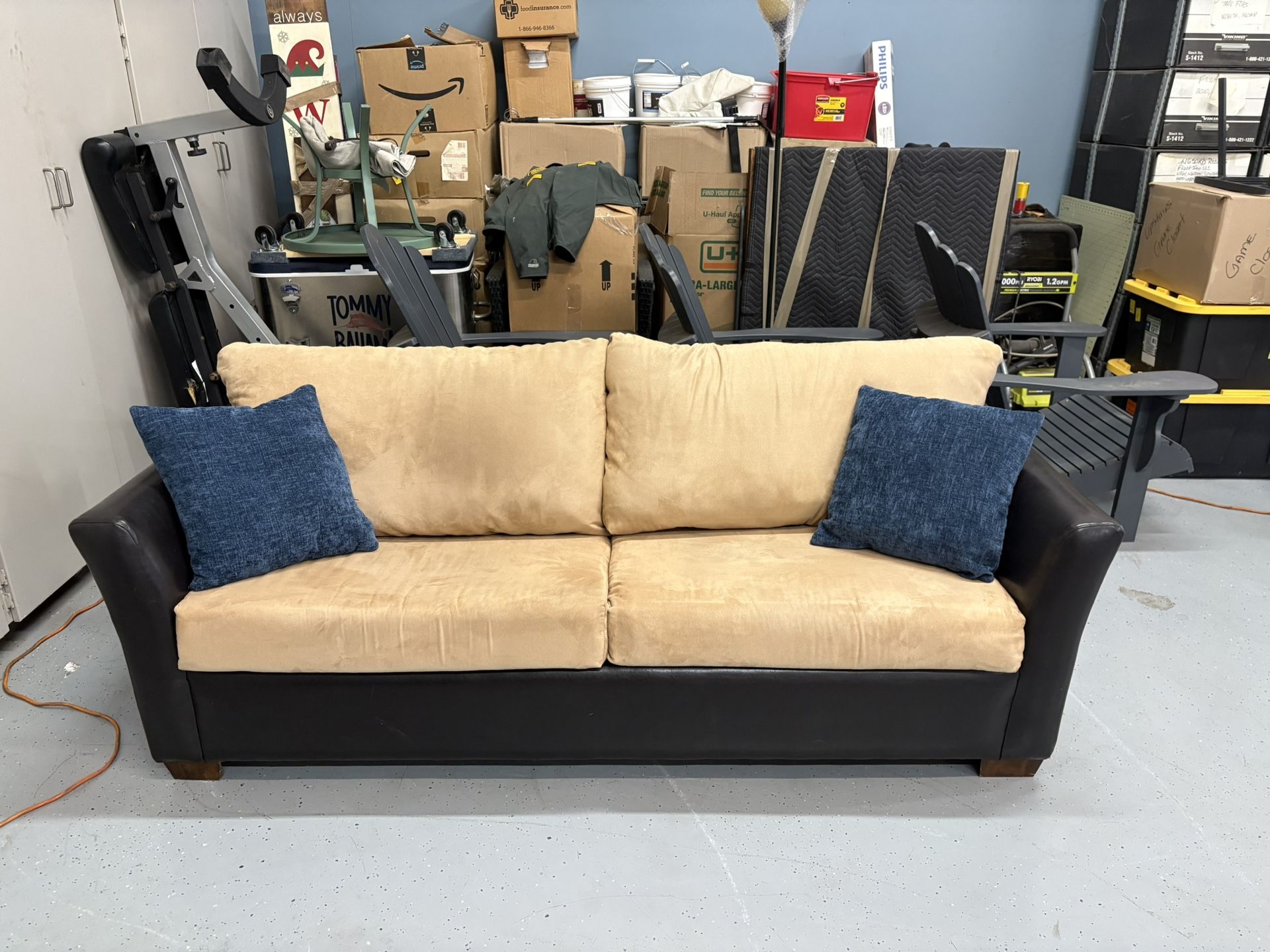 Couch With Sleeper Bed 