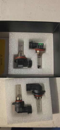 9005 HB3 H11 H9 H8
Toyota headlights bulb