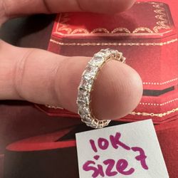 10K Solid Gold Wedding Ring CUBIC ZIRCONIUM STONES Size 7