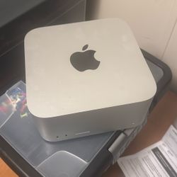 Mac Studio