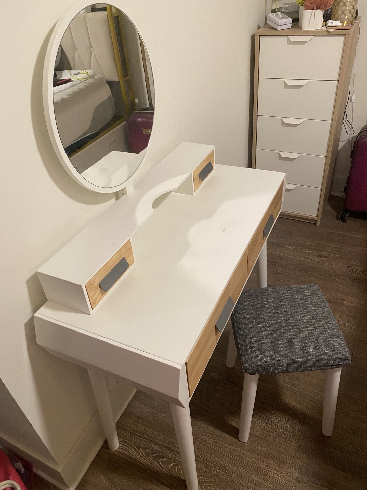 Vanity With Mirror