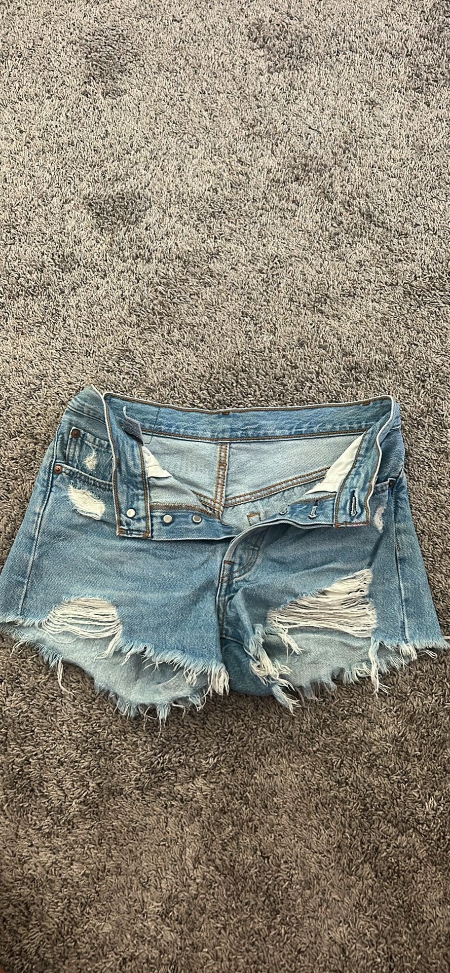Levi 501 shorts *Size 25*
