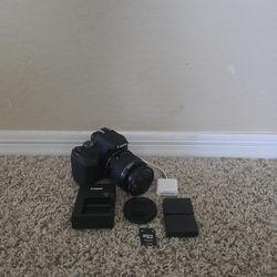 Canon T7 Beginner Camera Kit + extras!