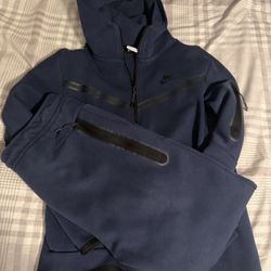 Navy Blue Nike Sportswear Tech Fleece Hoodie & Joggers Set