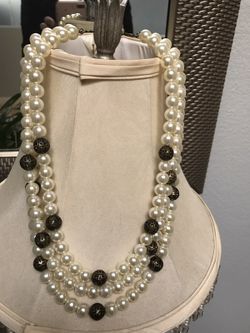 Necklace pearls - $5.00