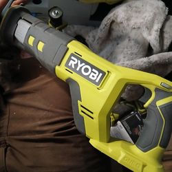 18v Ryobi Sawzall w/ Blades
