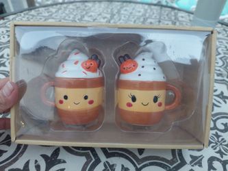 Spice Latte theme salt & pepper shaker